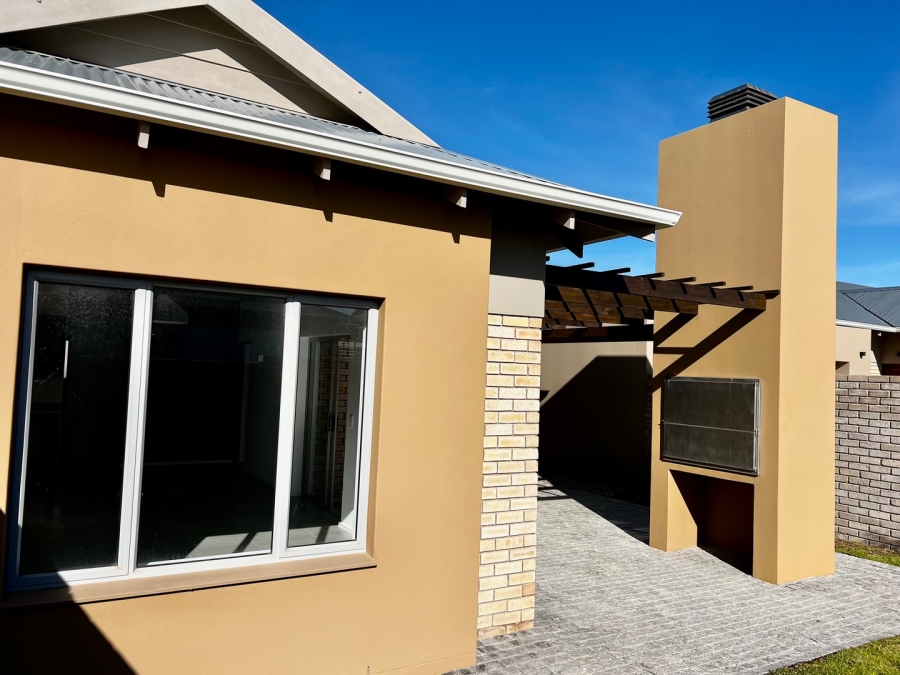 3 Bedroom Property for Sale in Mooikloof Country Estate Western Cape